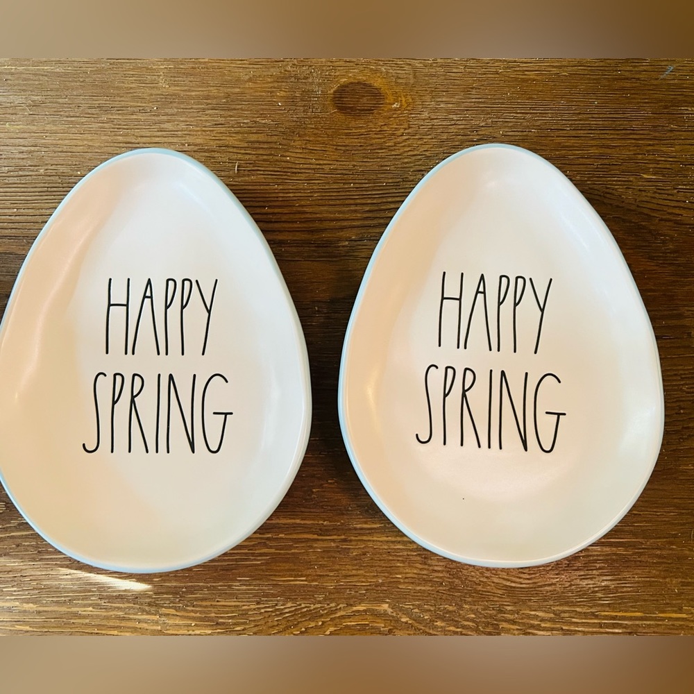 Rae Dunn set of 2 plates NWT
